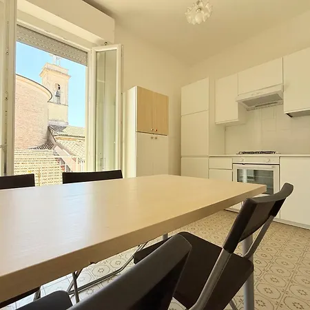 Se262 - Senigallia, Grande In Pieno Centro